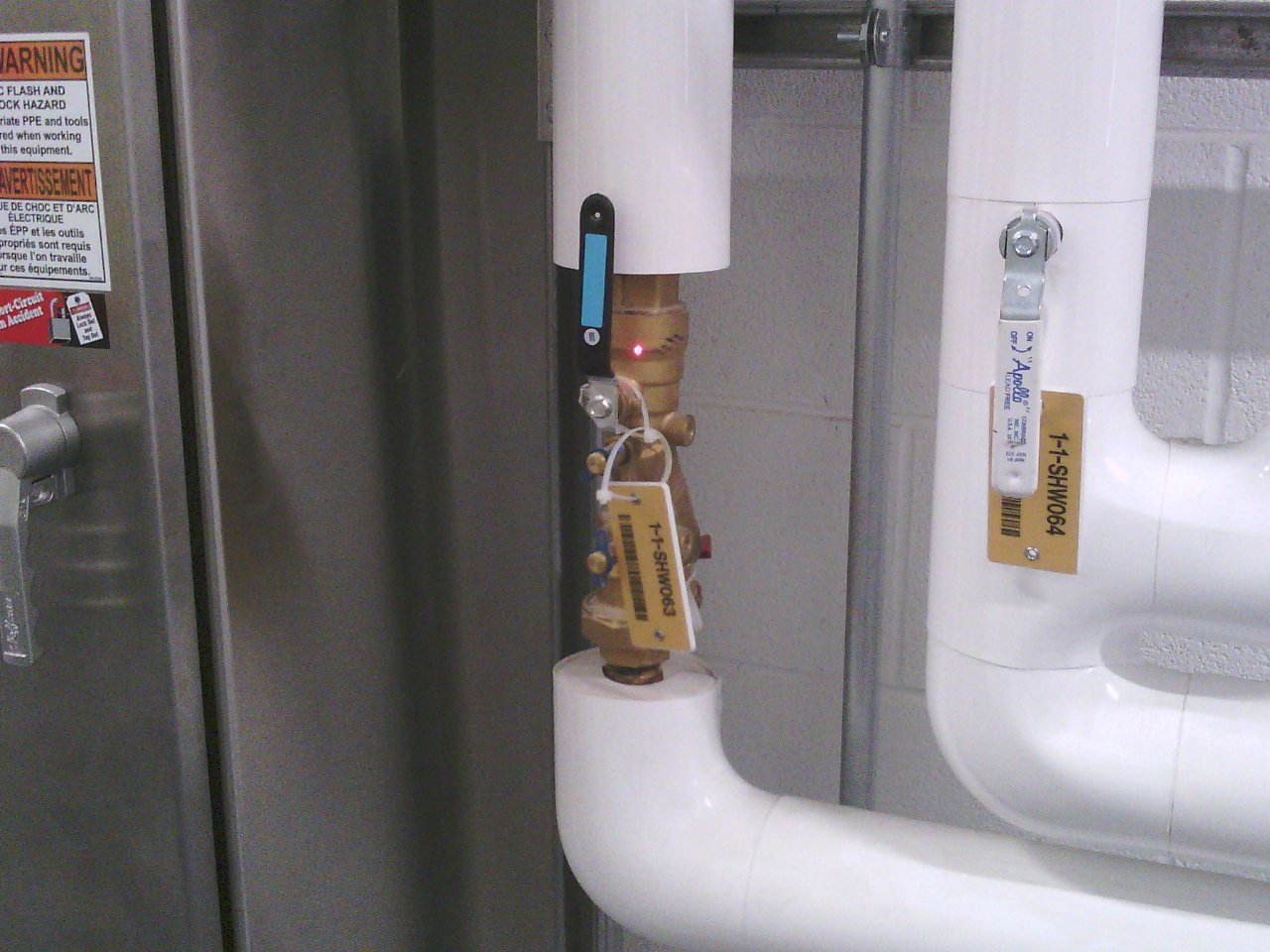 image of bare, Hot Hydronics Valve